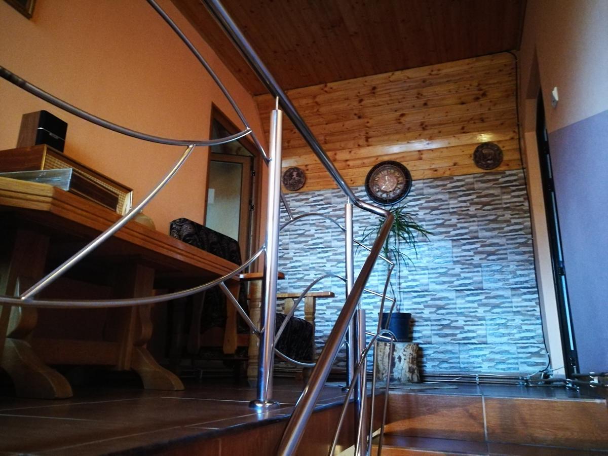 Pensiunea Remus Hotel Novaci-Străini Kültér fotó
